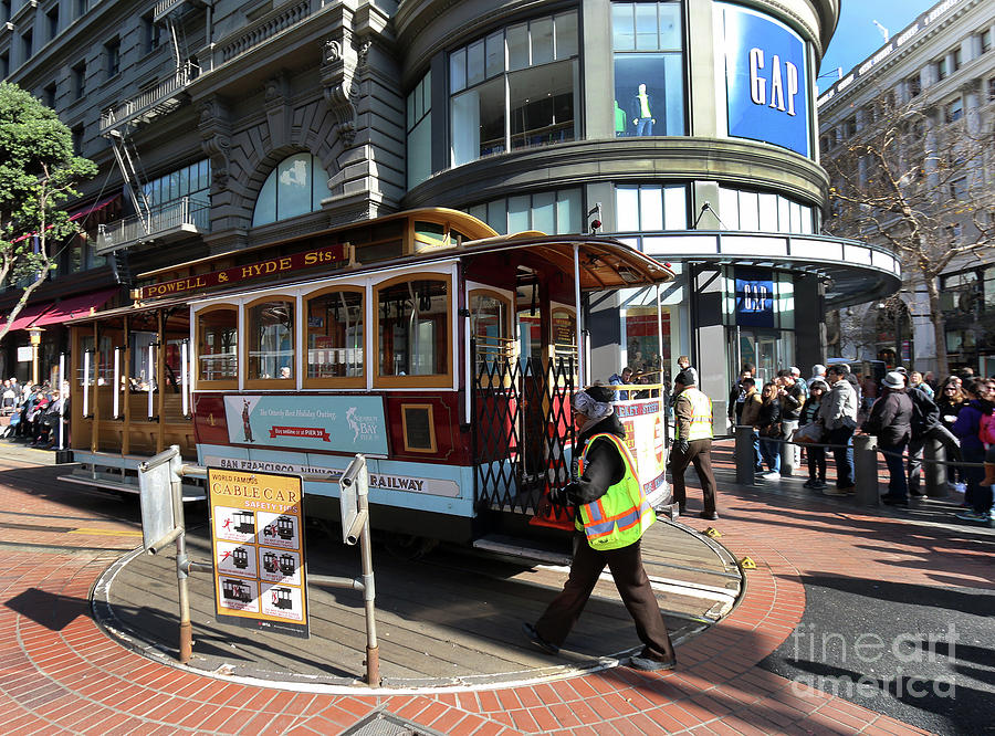 Cable Car at Union Square Photograph by Steven Spak