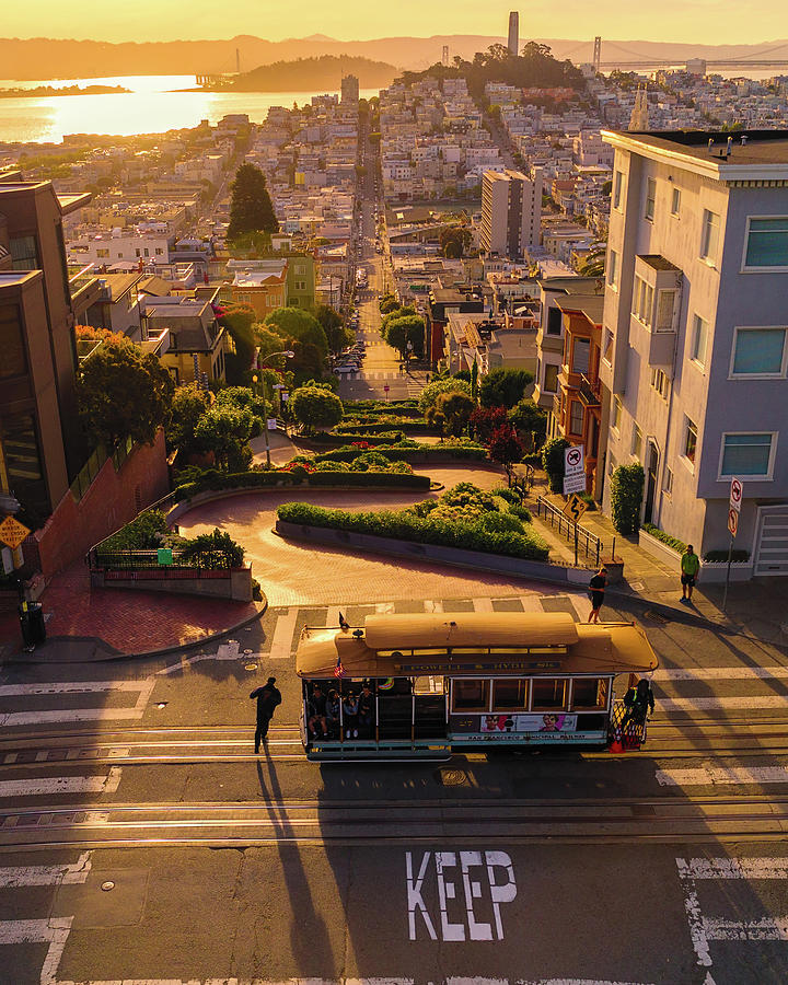 Cable Car - San Francisco Photograph by David Yu