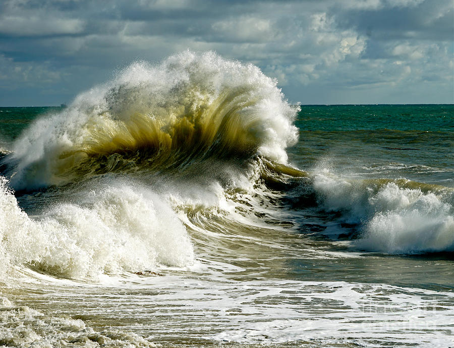 Cabrillo Shorebreak  Photograph by Michael Cinnamond