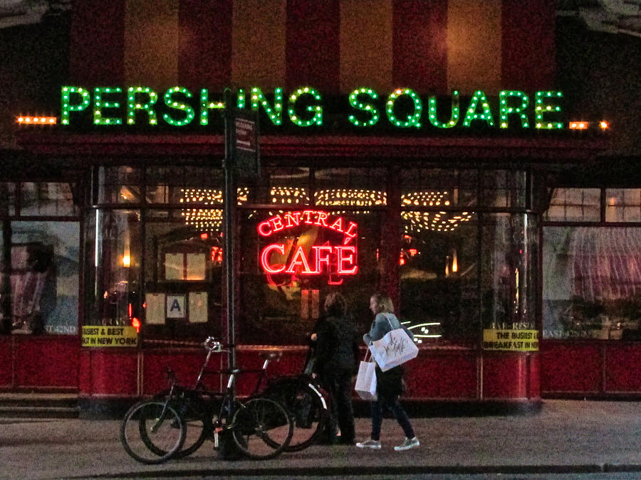Madison Photograph - Cafe Pershing Square by Steven Lapkin