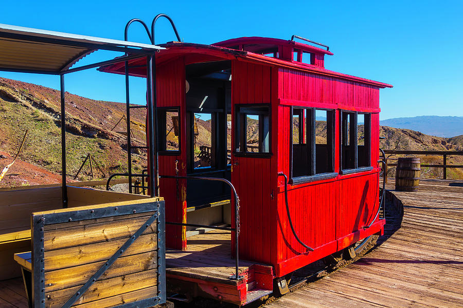 Calico Caboose Photograph by Garry Gay