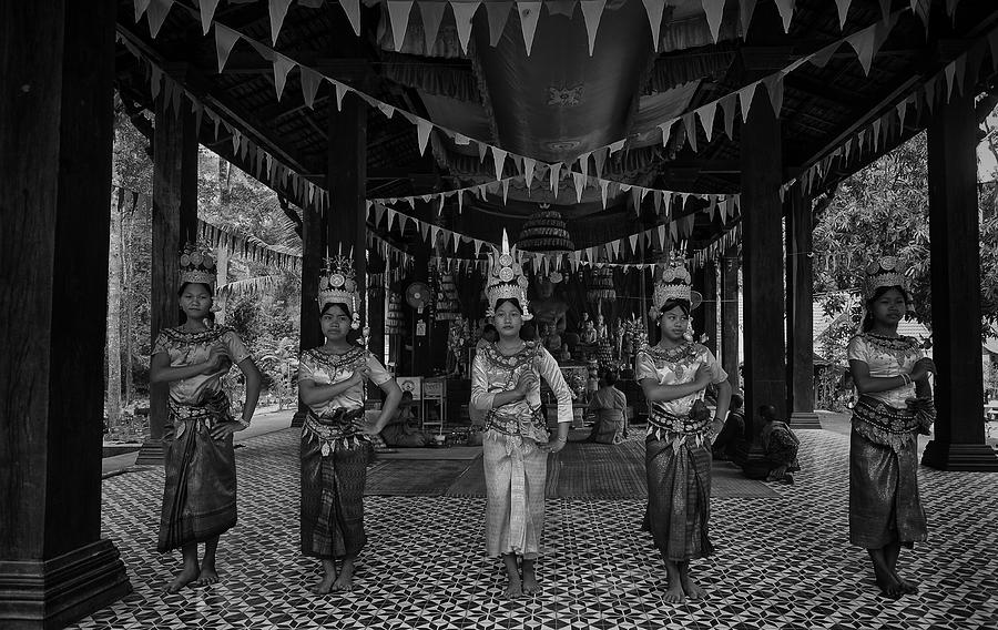 Cambodian Temple Dancers Photograph by David Longstreath