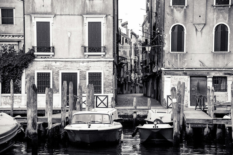 Canals and Alleys Photograph by Christopher Maxum