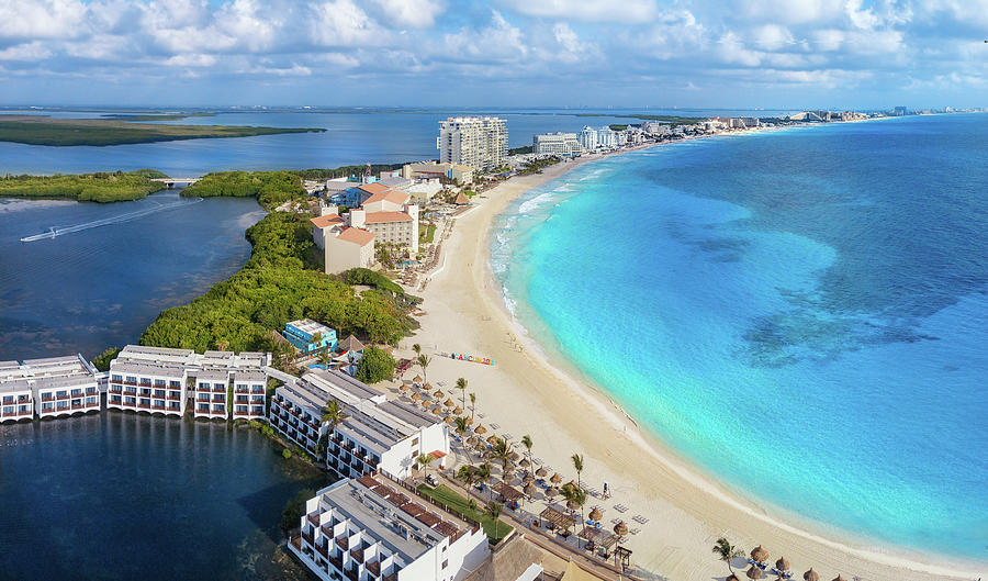 lagoon near cancun