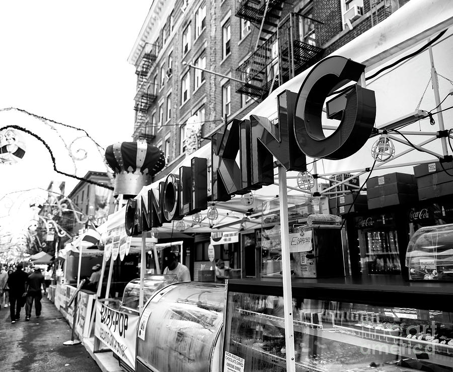 Cannoli King New York City Photograph by John Rizzuto