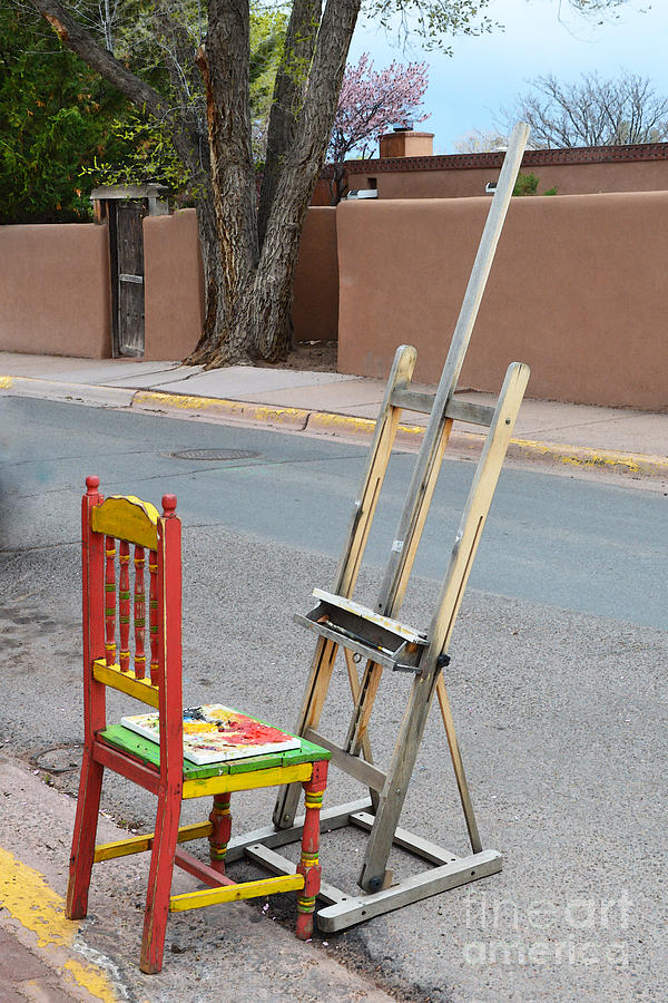 Canyon Road Artists Chair Photograph by Catherine Sherman