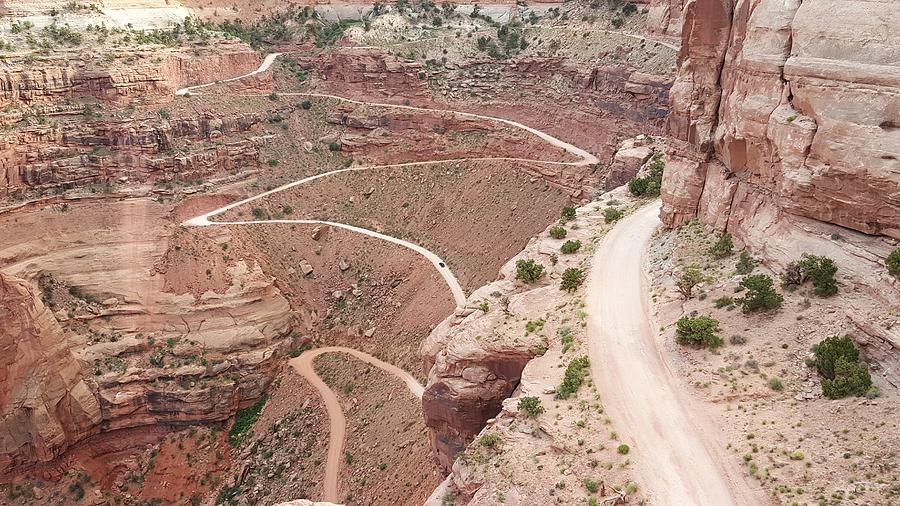 Shafer Trail Canyonlands Photograph by William Slider