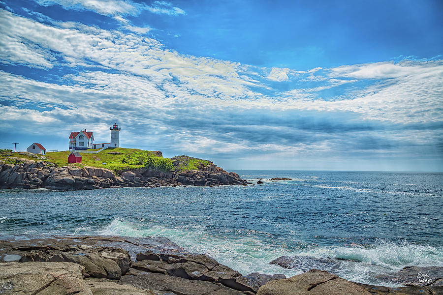 Cape Neddick Light Photograph by Gestalt Imagery - Fine Art America