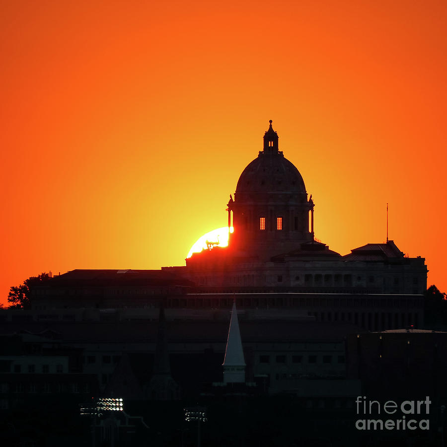 Capitol Sun Photograph by Ernesto Ruiz