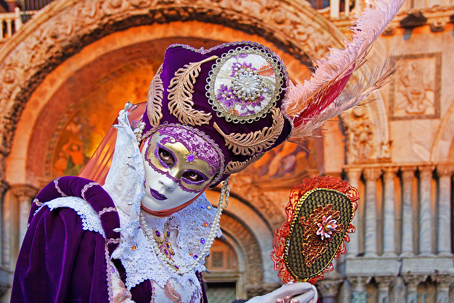 Maschere di Venezia-maschera di carnevale di Venezia by Martina Fagan