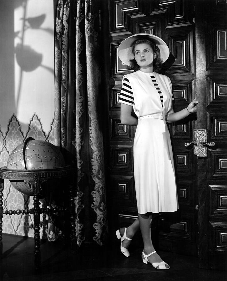 Movie Photograph - Casablanca, Ingrid Bergman Wearing by Everett
