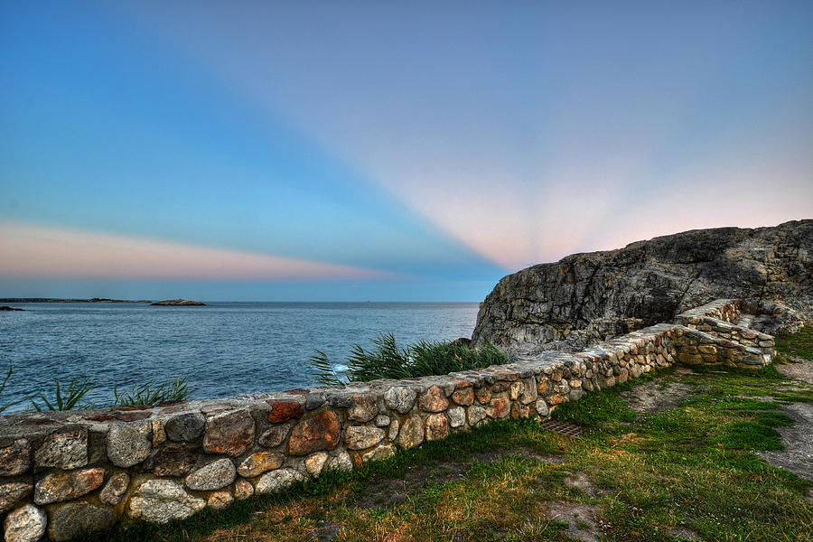 Castle Rock Sunset Sunrays Marblehead MA Photograph by Toby McGuire