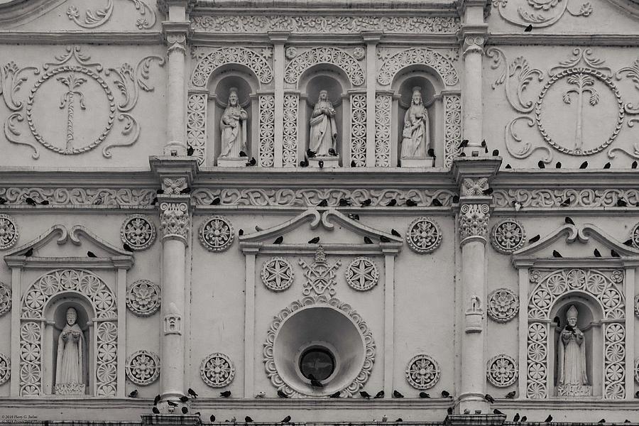 Cathedral De Santa Maria - Facade 2 - Monochrome Photograph by Hany J