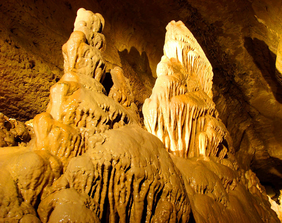 Cave of the Mounds 1 Photograph by Todd Zabel