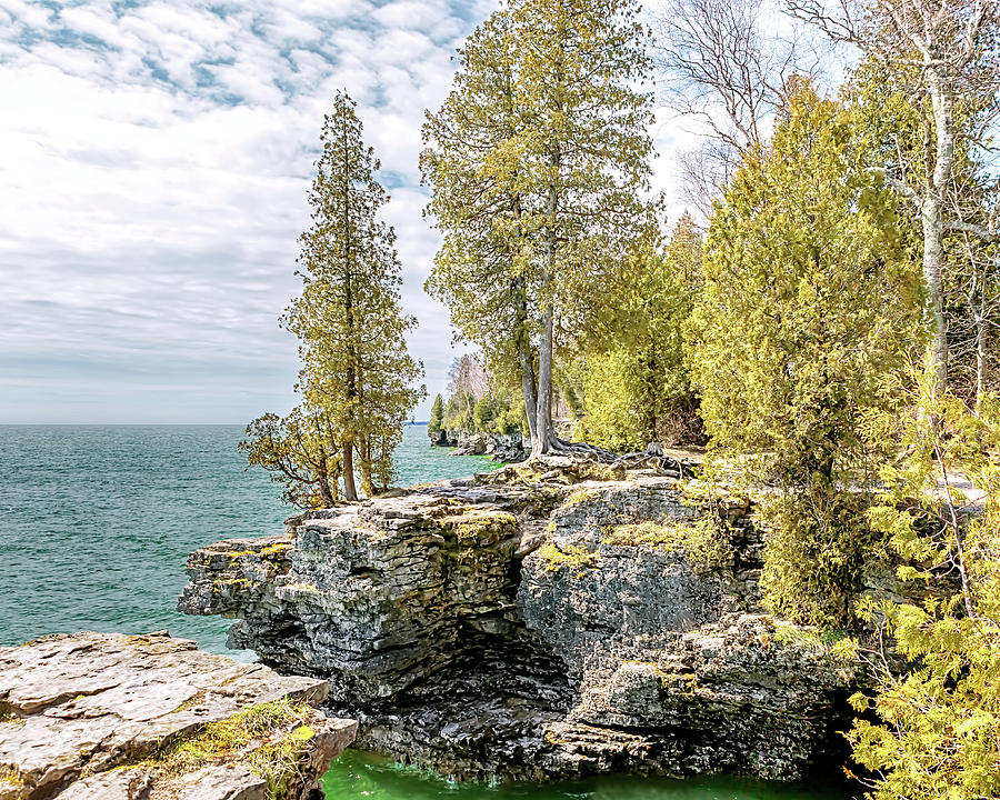 Cave Point Bluffs Photograph by Susan Rissi Tregoning