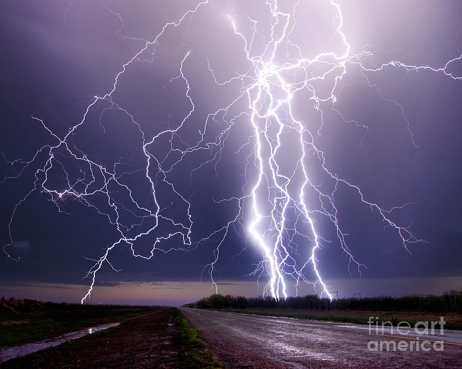 Nature Photograph - Celestial Hammer by Ryan Smith