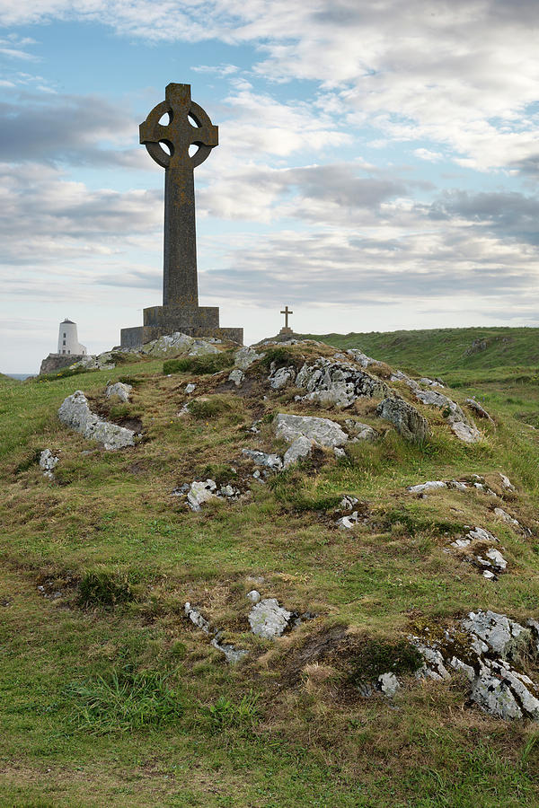 Celtic cross concept landscape in Ynys Llanddwyn Island in Angle ...