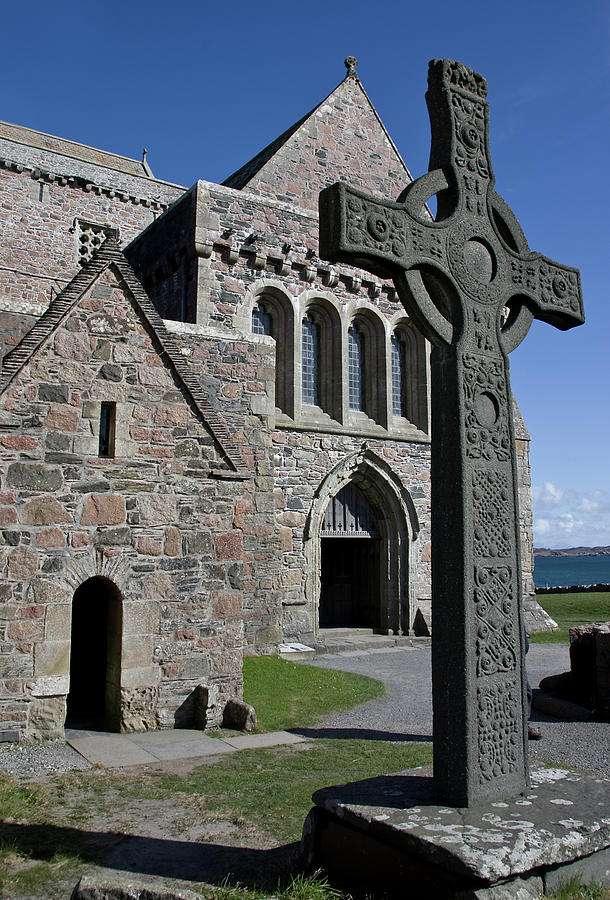 Isle Of Iona Photograph - Celtic Cross, Iona, Scotland by Jacqi Elmslie