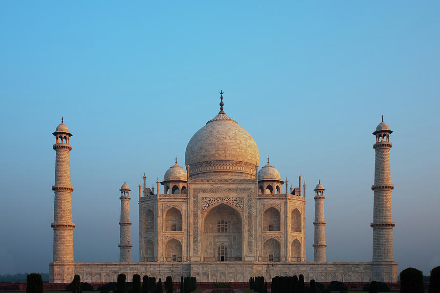 Centered Telephoto Sunrise Taj Mahal Dawn Red Photograph by Pius Lee ...