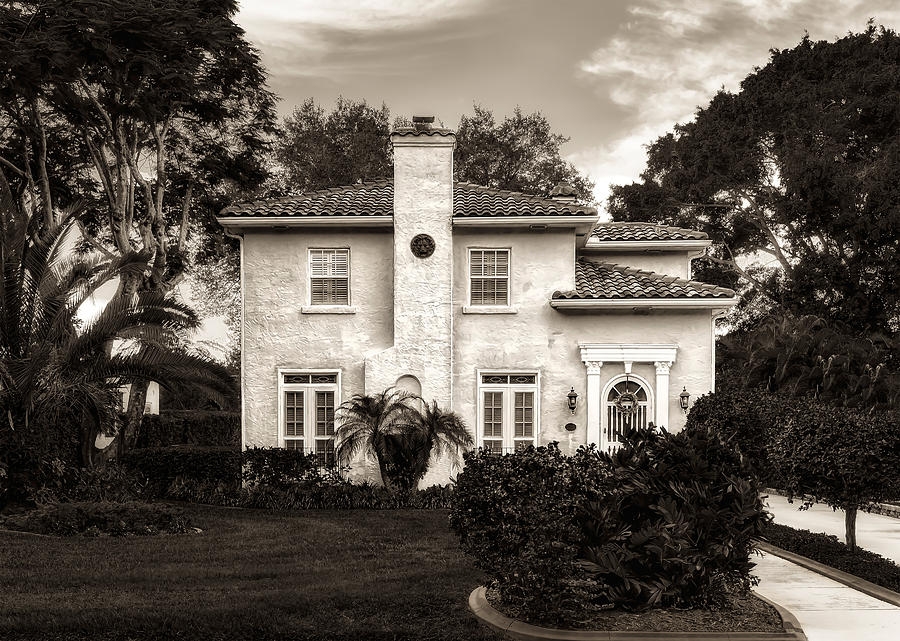 Central Florida Mediterranean Style Home - 1926 Photograph by Frank J Benz
