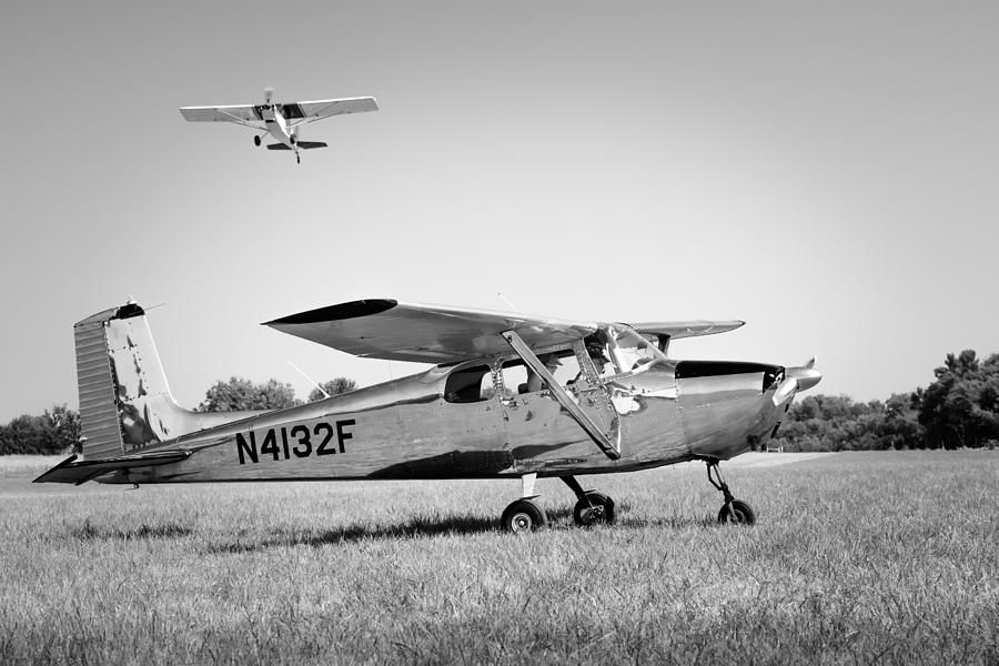 Cessna 172 Skyhawk Photograph by James Barber