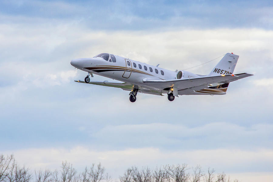 Cessna 560 Photograph by Guy Whiteley