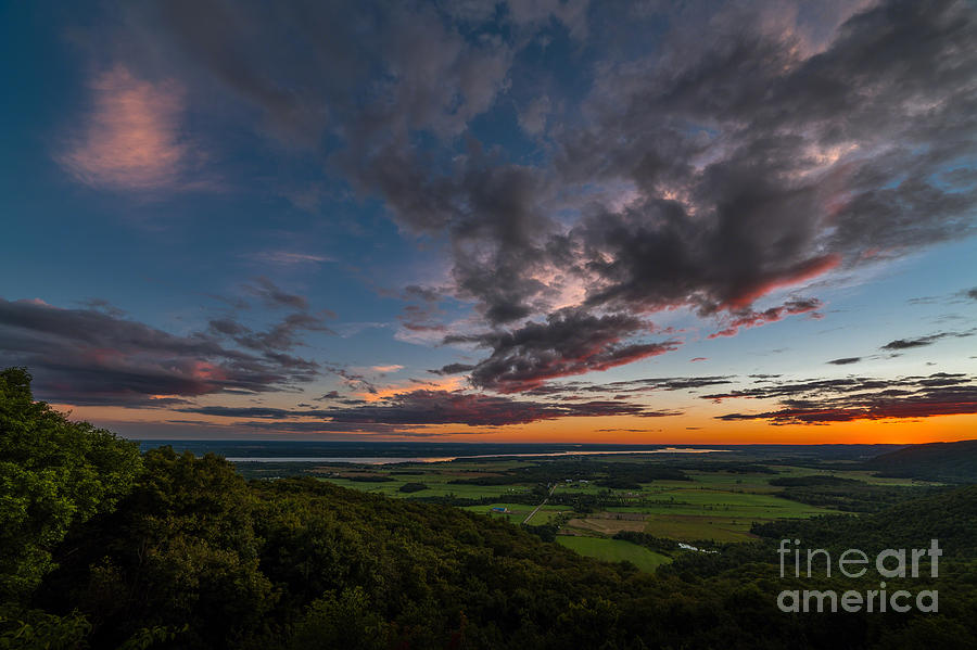 Sunset Photograph - Champlain Lookout by Roger Monahan