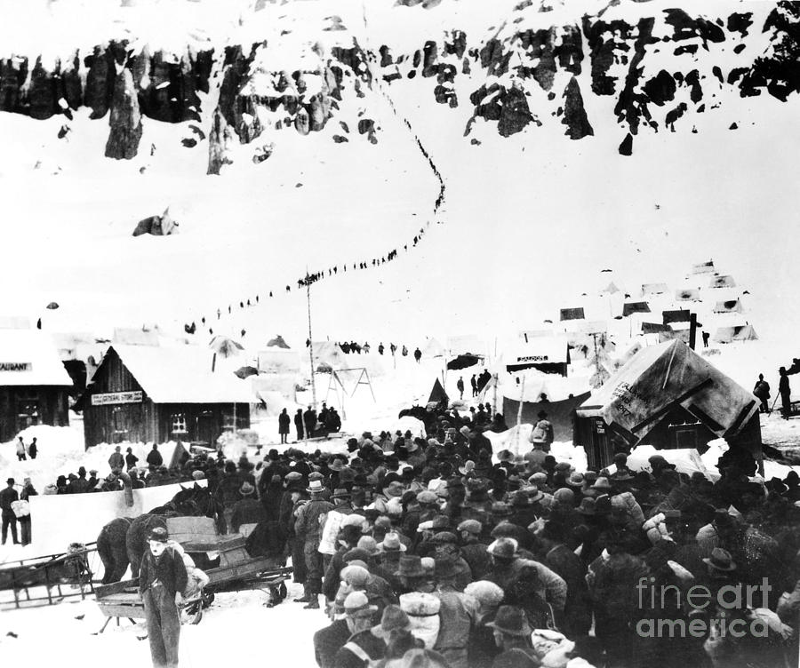 The Gold Rush 1925 #1 Photograph by Granger