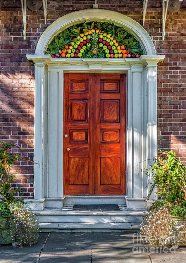 Charleston Pineapple Entrance Photograph by Dale Powell