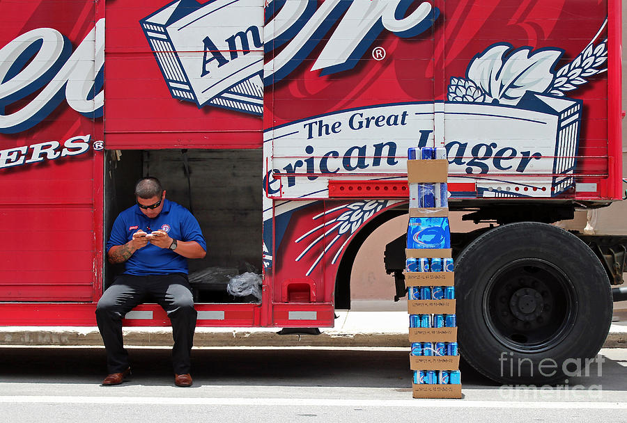 San Antonio Texas Photograph - Checking The Delivery by Joe Pratt