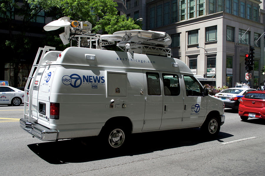 Chicago Photograph - Chicago ABC 7 News Truck by Thomas Woolworth