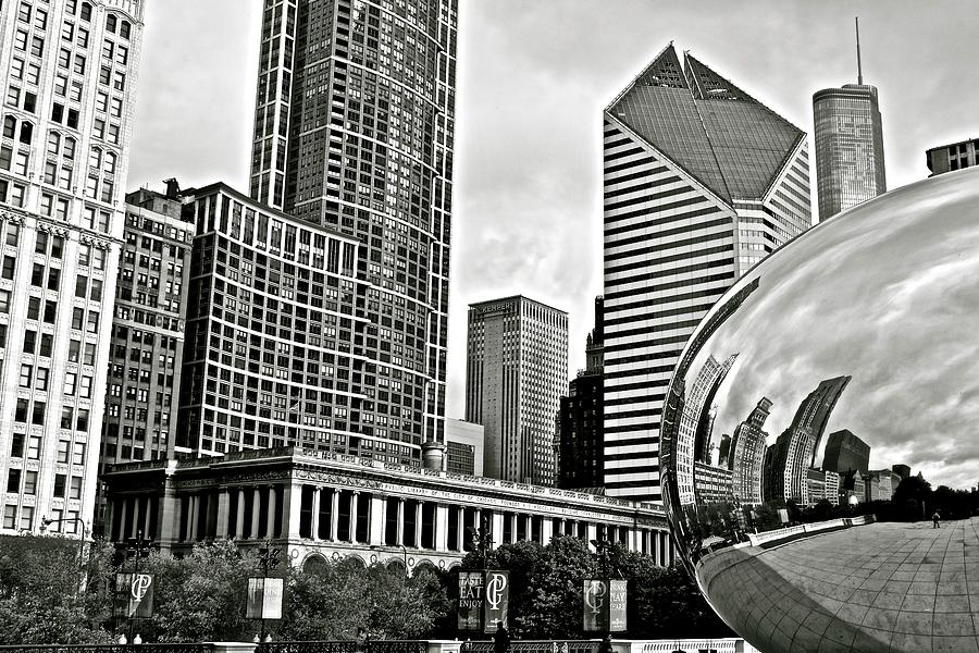 Chicago Cloud Gate Grayscale Photograph by Frozen in Time Fine Art Photography