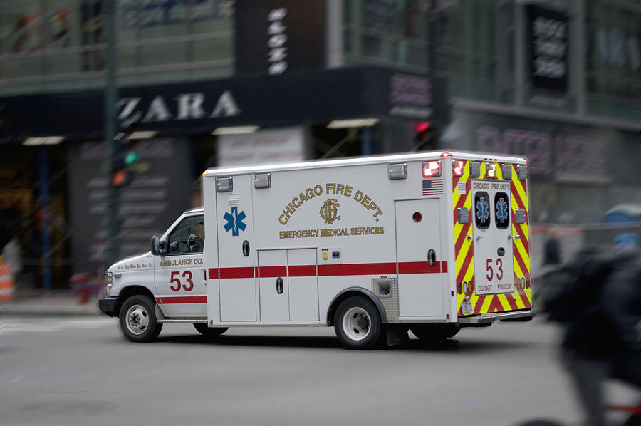 Chicago Fire Department Ems Ambulance 53 Photograph By Thomas Woolworth