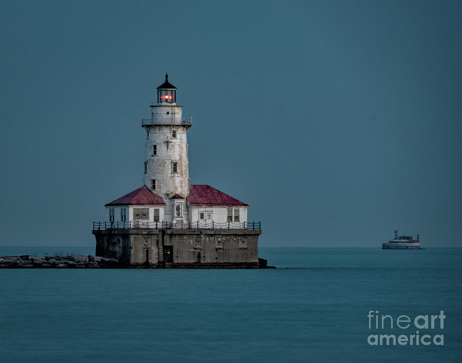 Chicago Harbor Light Photograph by Izet Kapetanovic