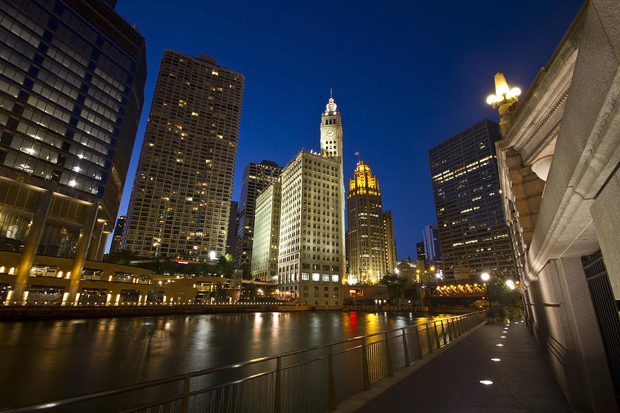 Chicago river and Wrigley Building Photograph by Sven Brogren