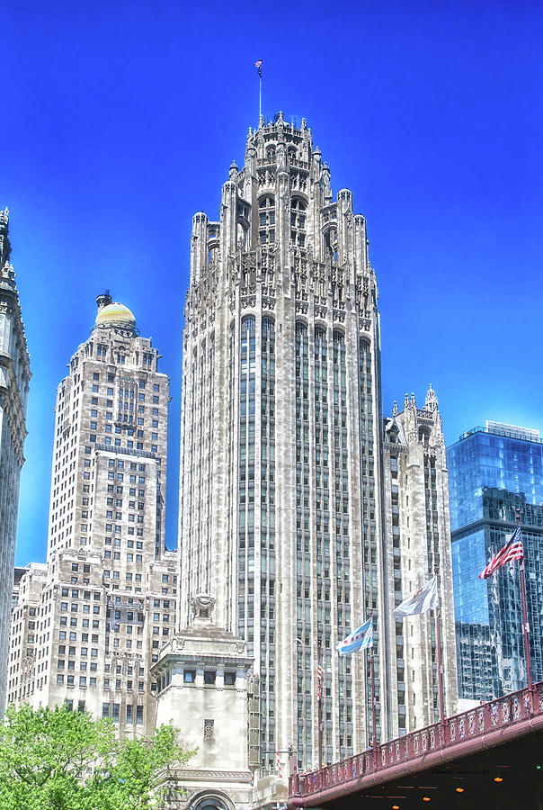 City Photograph - Chicago The Gothic Tribune Tower by Thomas Woolworth
