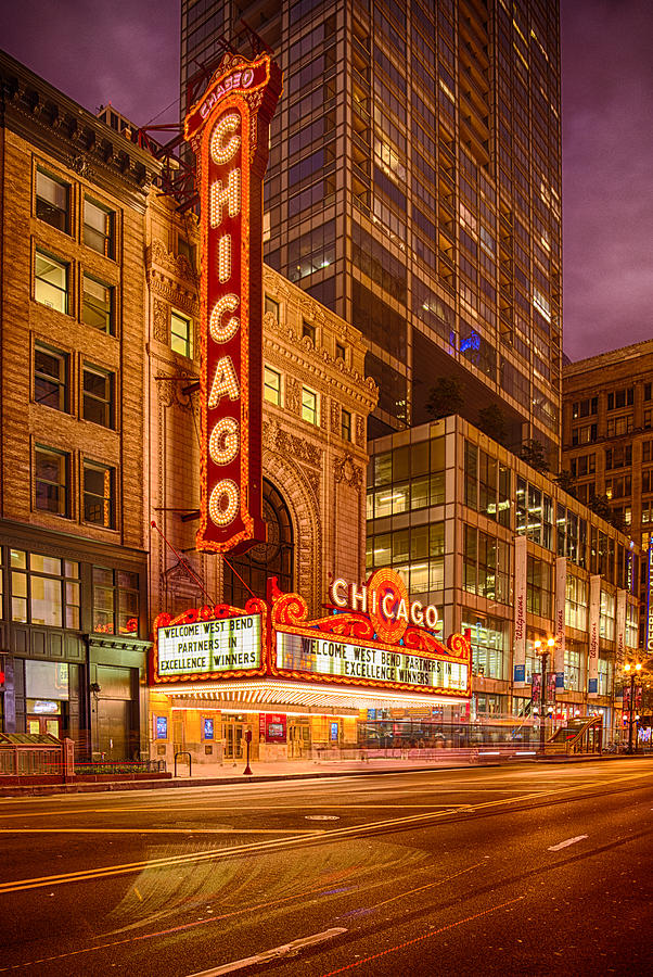 Chicago Theatre at Dusk - 175 North State Street - Chicago Illinois Photograph by Silvio Ligutti