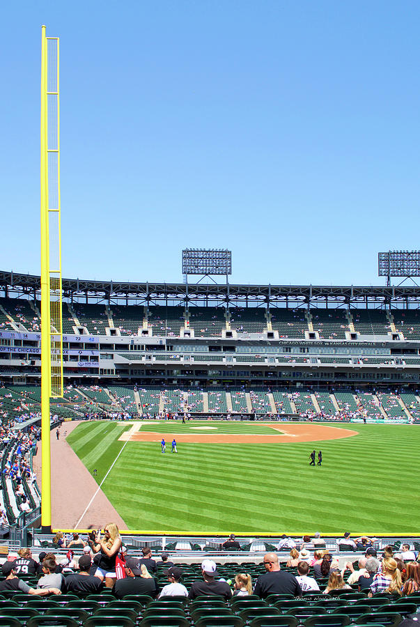 Chicago White Sox Right Field View Photograph by Thomas Woolworth