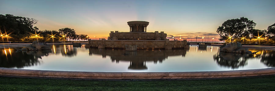 Chicagos Buckingham Fountain at dawn  Photograph by Sven Brogren