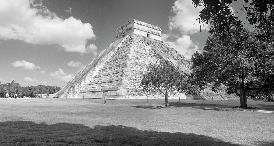 Chicen Itza Pyramid B W Pano Photograph by Peter J Sucy