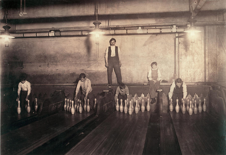 Child Labor, Pin Boys At A Bowling Photograph by Everett