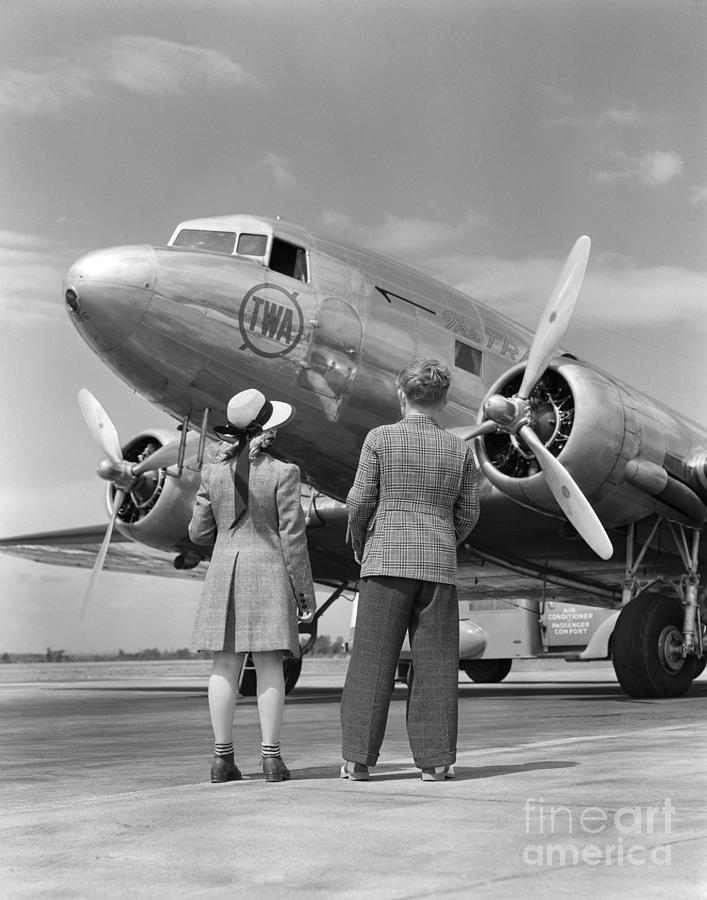 Children Looking At Plane Photograph by H. Armstrong Roberts/ClassicStock