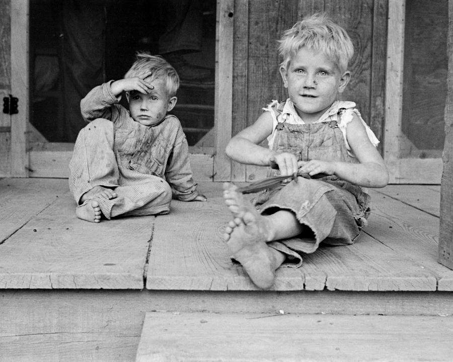 Children on Porch in Arkansas Photograph by Ben Shahn - Fine Art America