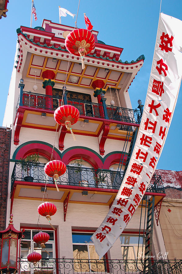 Chinatown San Francisco - Pagoda Photograph by Suzanne Gaff