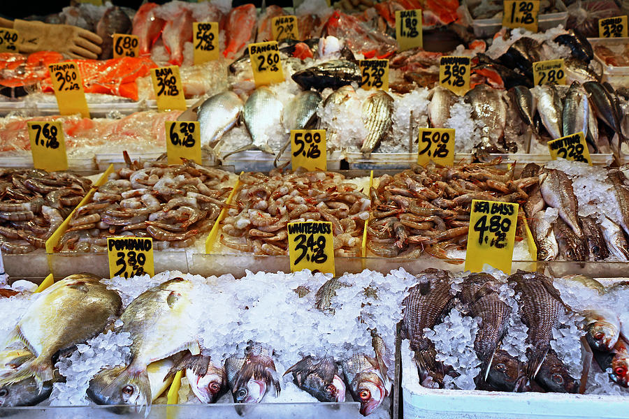 Fish Photograph - Chinatown Selection by Iryna Goodall