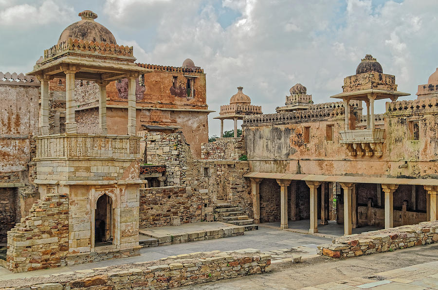 Chittorgarh Fort - Rajasthan - India Photograph by Tony Crehan
