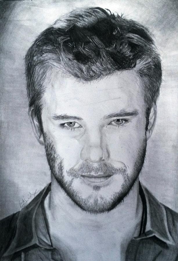 Chris Hemsworth Drawing by Kirsty Willcox | Fine Art America