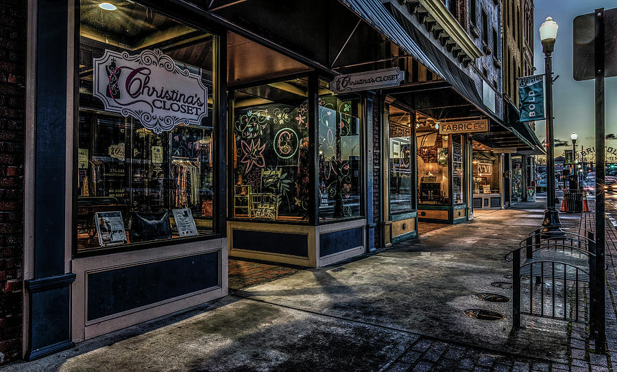 christina's closet formal boutique