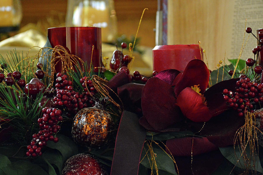 Christmas Arrangement Closeup Photograph by Bruce Gourley