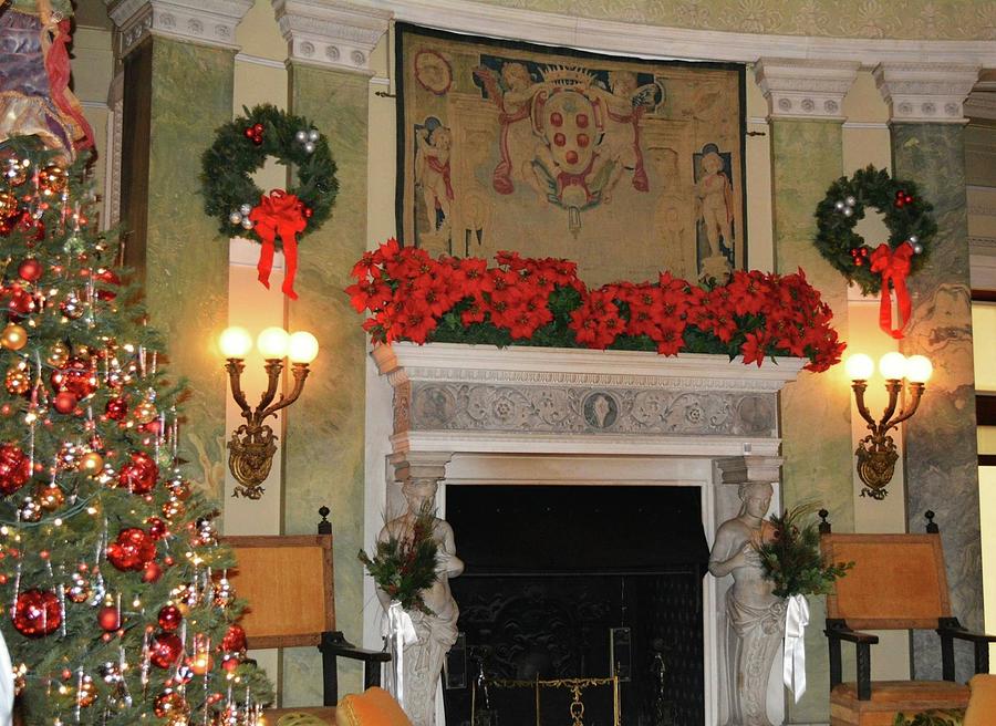 Christmas at Vanderbilt Mansion Photograph by Judy Genovese